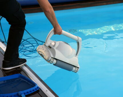 Qué limpiafondos para piscina comprar